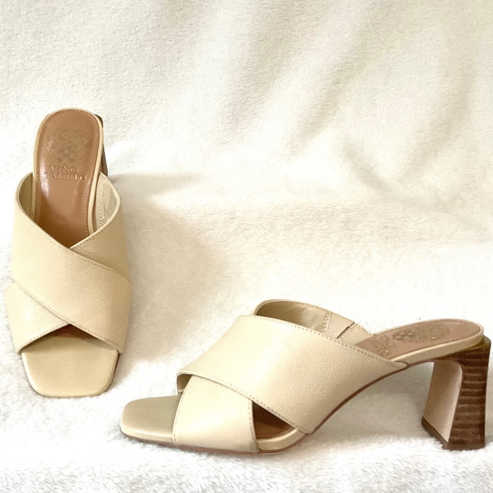 TAN VINCE CAMUTO HEMILA LEATHER CROSSOVER SLIP ON BLOCK HEEL SANDAL SZ  7.5M/38 - Picture 7 of 13